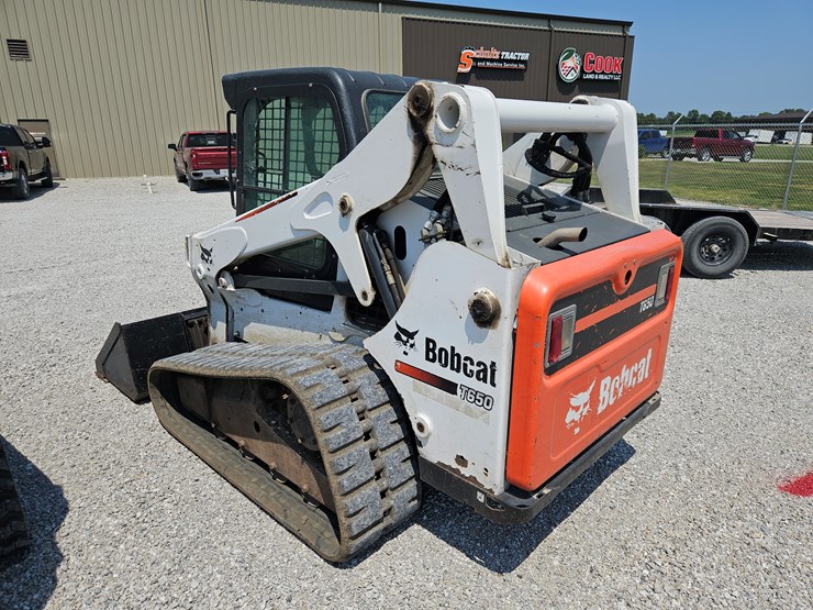 2013-bobcat-t650-image-17