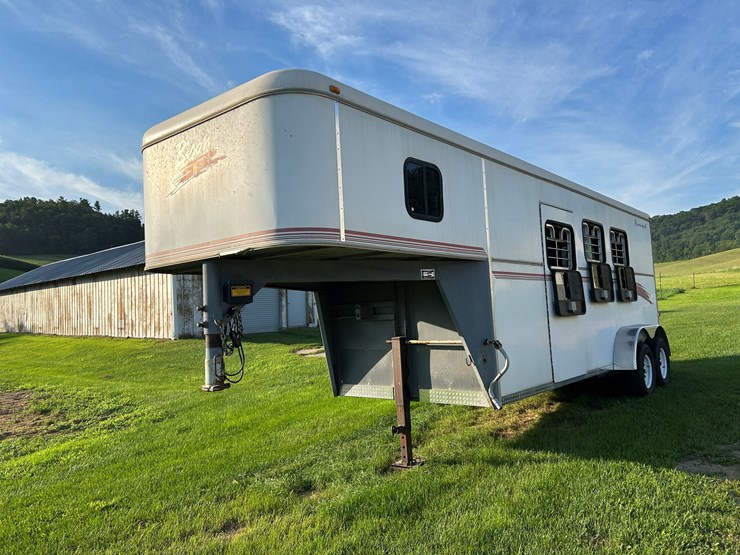 #1030-•-1999-bison-aluma-sport-horse-trailer-(arcadia,-wi)-(wi-title-in-delay)-image-1