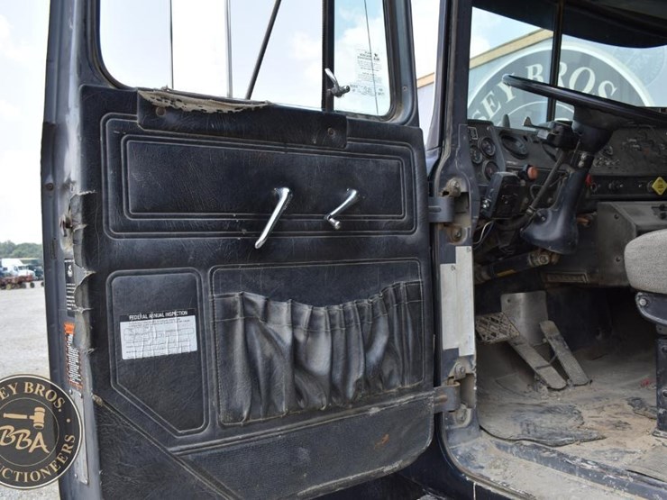 1996-mack-rd688s-image-68