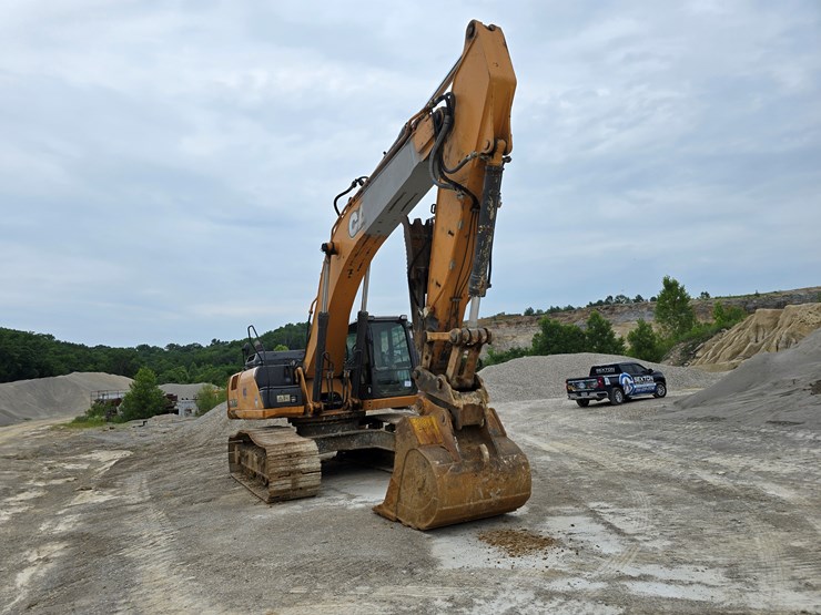2012-case-350c-image-58