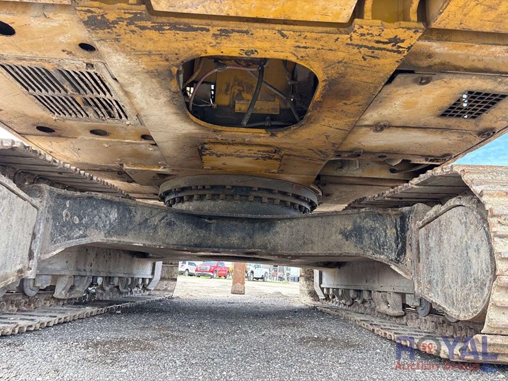 2017-caterpillar-326fl-image-36