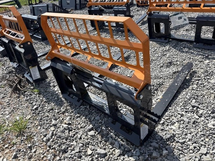 land-honor-pallet-forks-image-2
