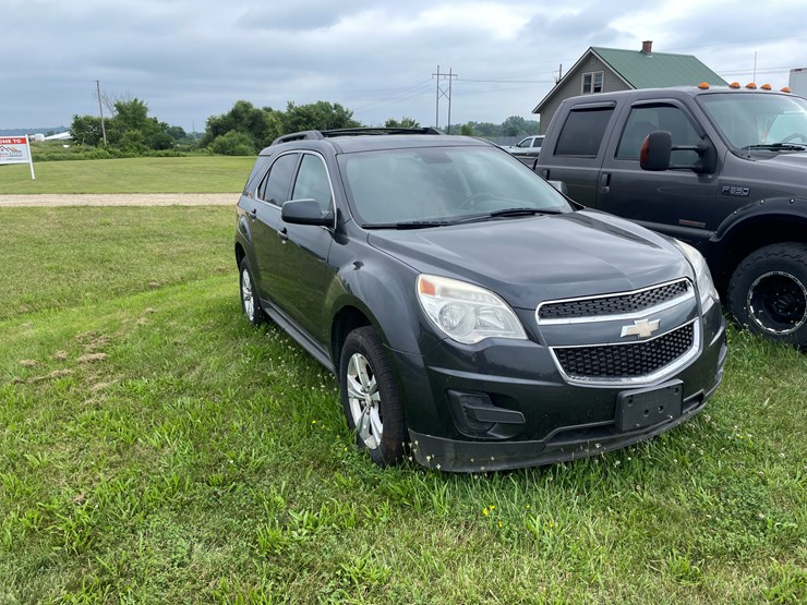 #1041-•-2014-chevy-equinox-awd-(has-wi-title)-image-3