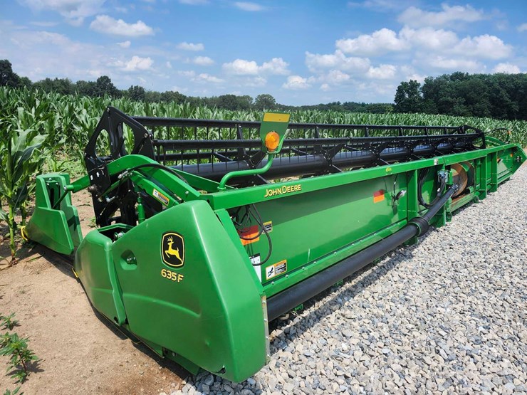 2014-john-deere-635f-grain-head-image-1