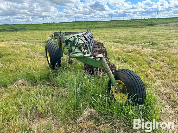 john-deere-2700-image-6