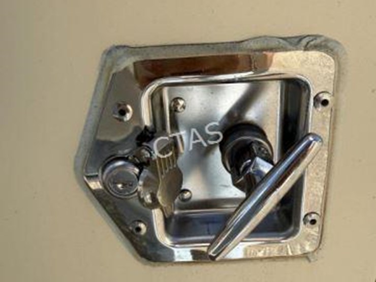 #135-•-11-ft-conex/-shipping-container---one-trip-image-8