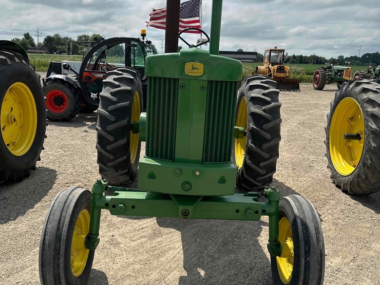 john-deere-720-image-9