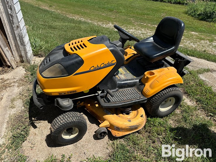 2007-cub-cadet-i1050-image-1