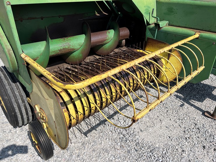 john-deere-336-image-3