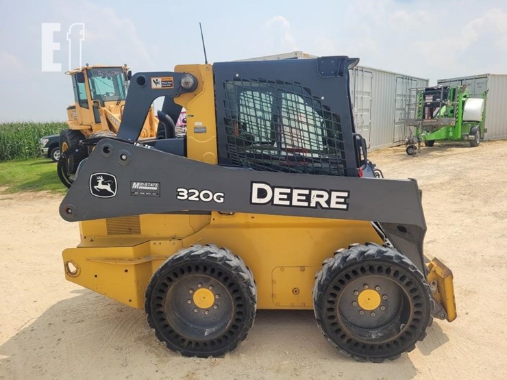 deere-320g-image-5