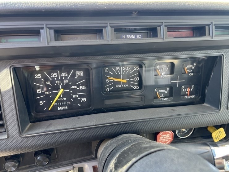 1995-ford-f800-image-35