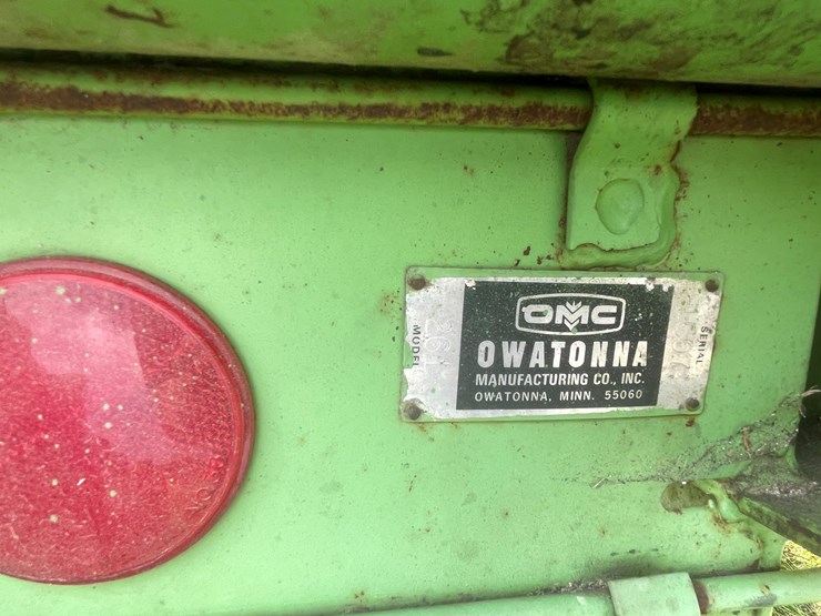 #1061-•-owatonna-260-swather-with-conditioner-image-85
