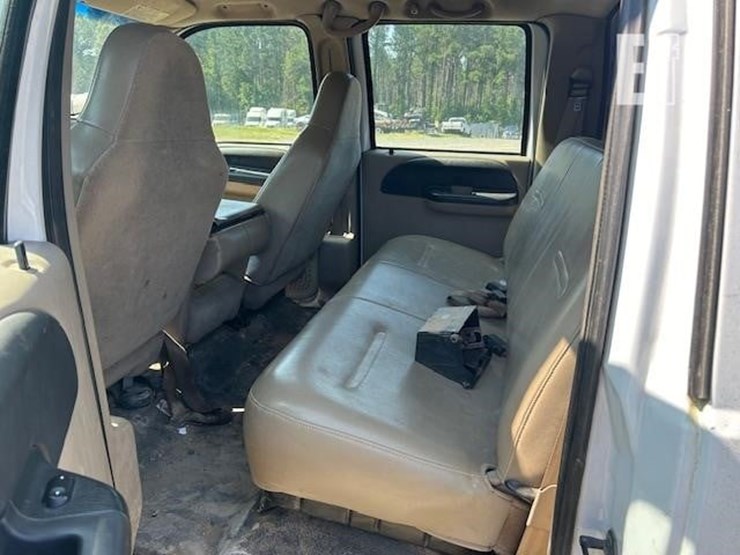 2006-ford-f350-image-16