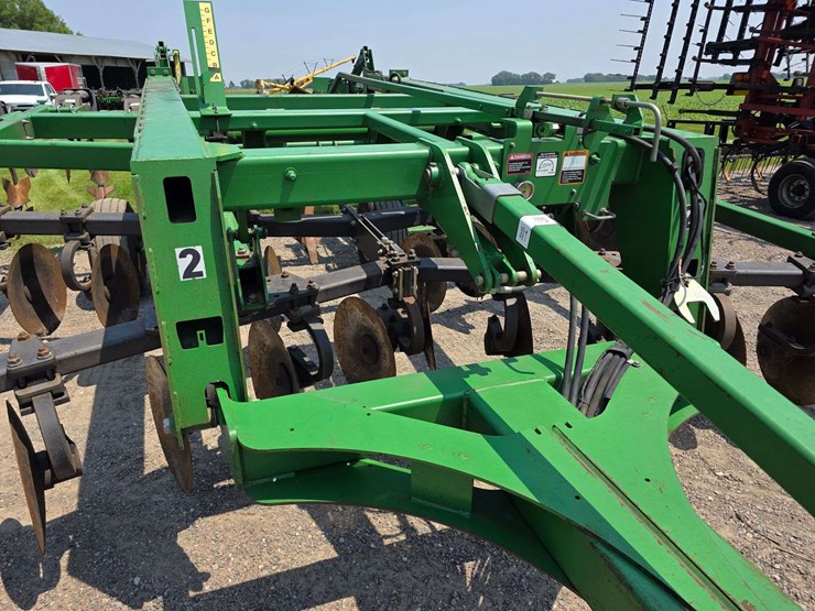 john-deere-2700-image-41