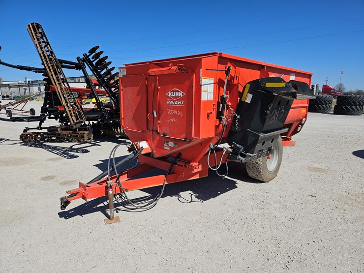 kuhn-knight-3130-image-1