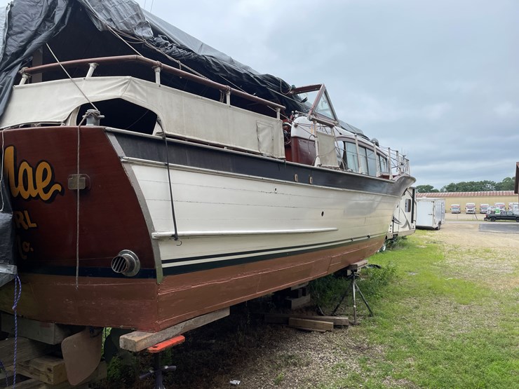 #1069-•-1957-chris-craft-bull-nose-constellation-(onalaska,-wi)-image-3
