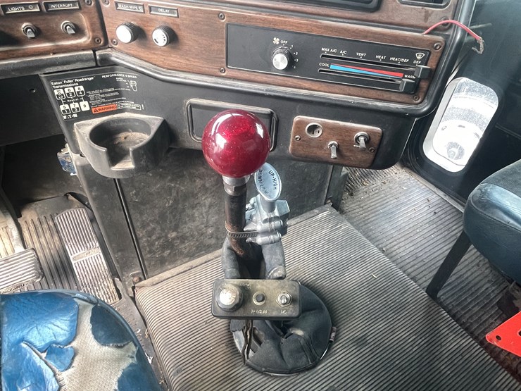 1990-caterpillar-3406b-image-27