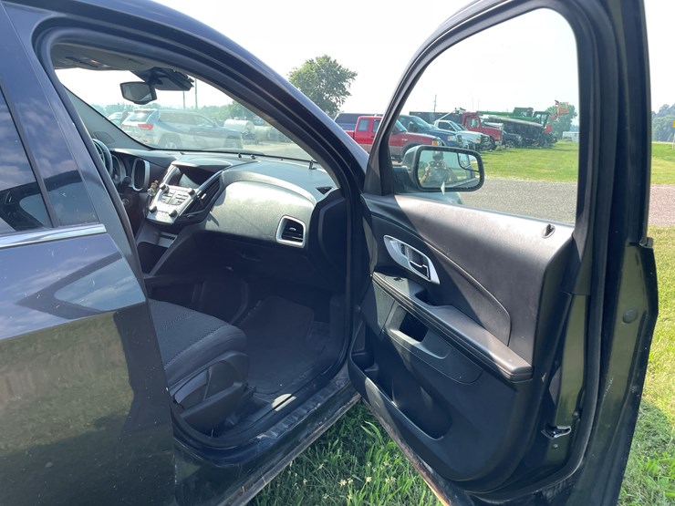 #1041-•-2014-chevy-equinox-awd-(has-wi-title)-image-49