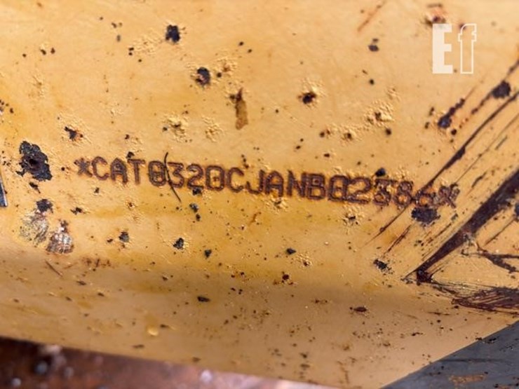 2002-caterpillar-320c-image-8