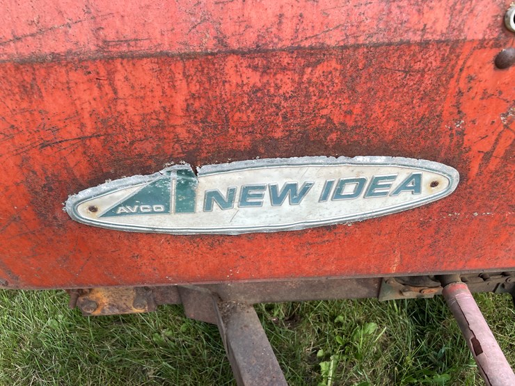 #1079-•-new-idea-spreader-image-31