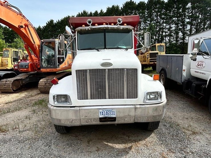 2000-peterbilt-330-image-2