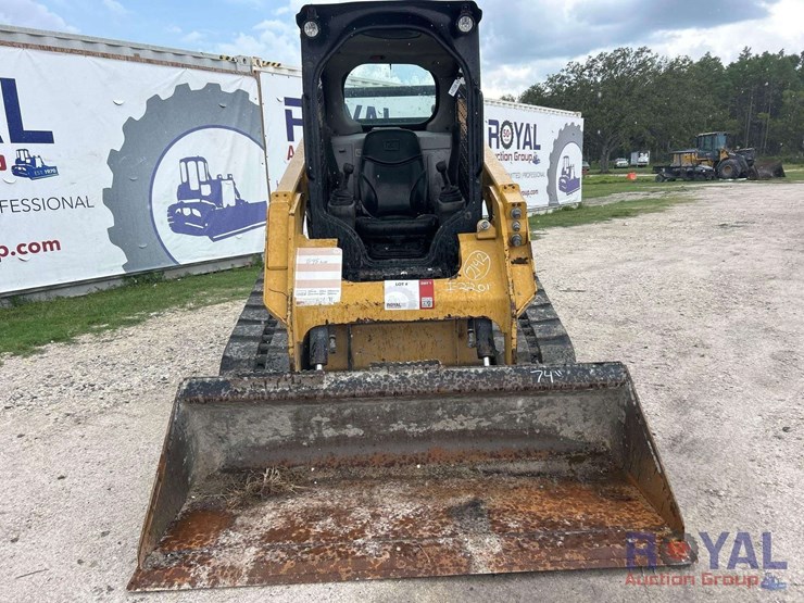 2017-caterpillar-259d-image-19