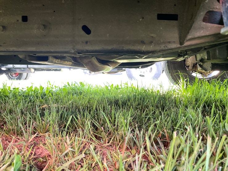 #1033-•-2023-chevy-express-van-(has-wi-salvage-title)-image-87