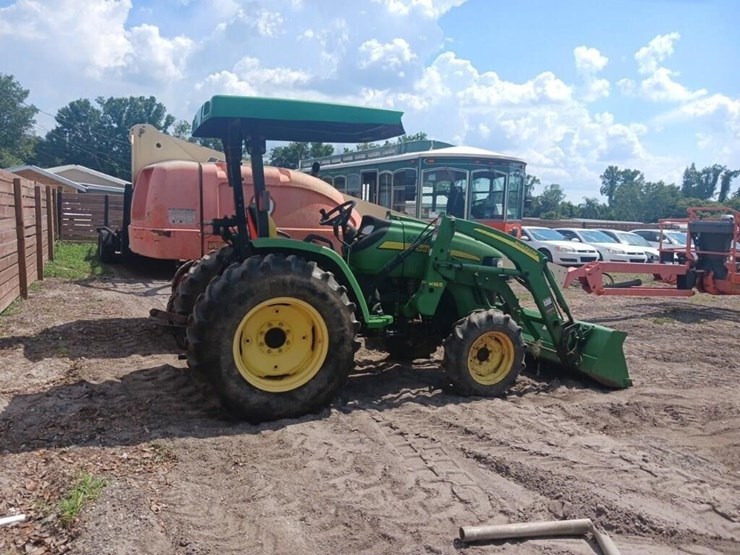 2015-john-deere-tractor-runs/moves-image-2