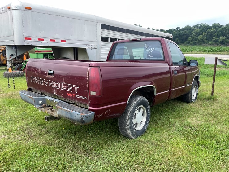 #1046-•-1996-chevrolet-truck-(has-wi-rebuilt-title)-image-5