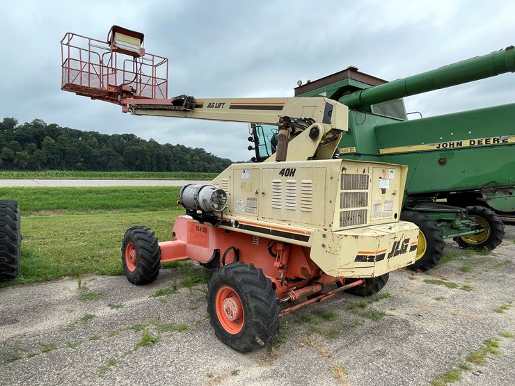 #1004-•-jlg-40h-manlift-image-4