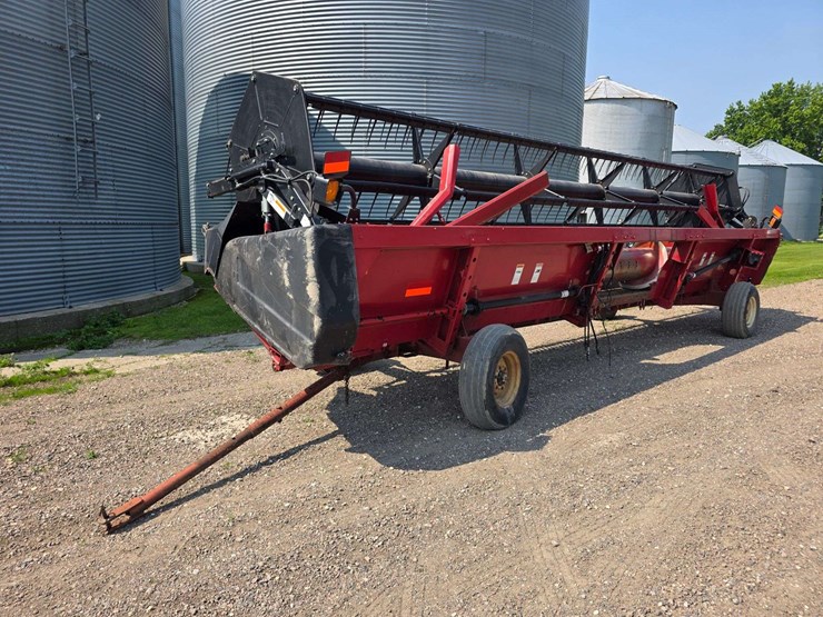 ih-model-1020-bean-head,-25’-wide,-bolt-on-sections,-comes-with-4-wheel-header-trailer,-9.5l-14-tire-image-1