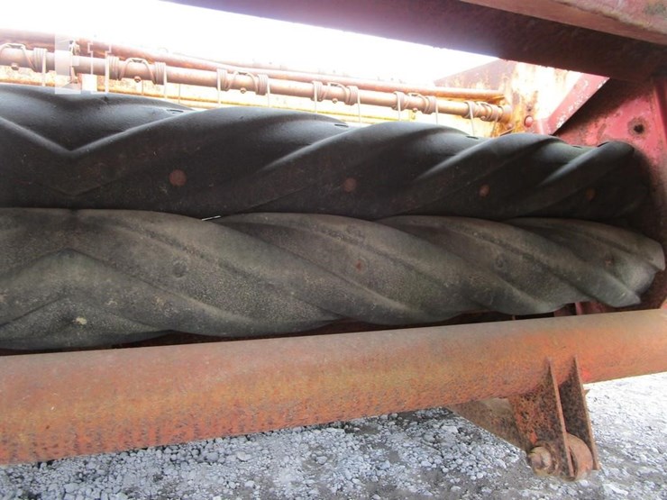 new-holland-478-image-5