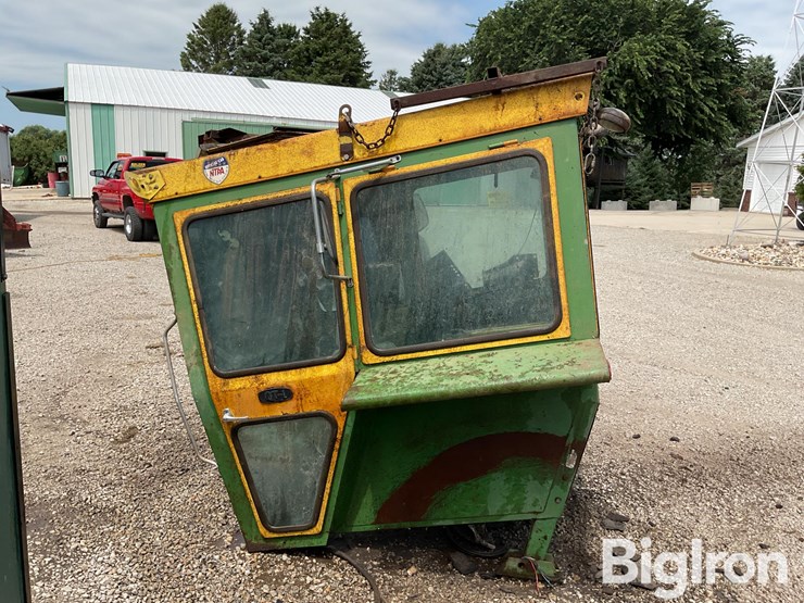 john-deere-year-round-cab-image-8
