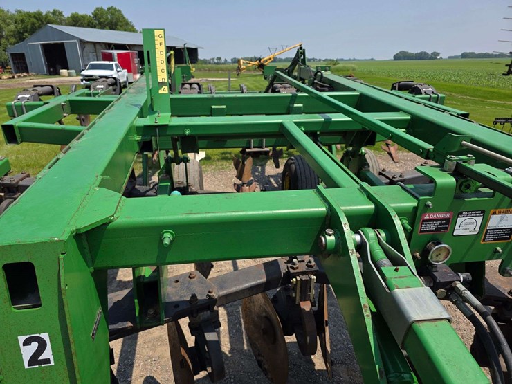 john-deere-2700-image-42