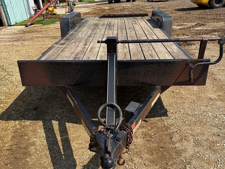 2013-dressen-dct-83-inch-x-20ft-flatbed-trailer-image-2