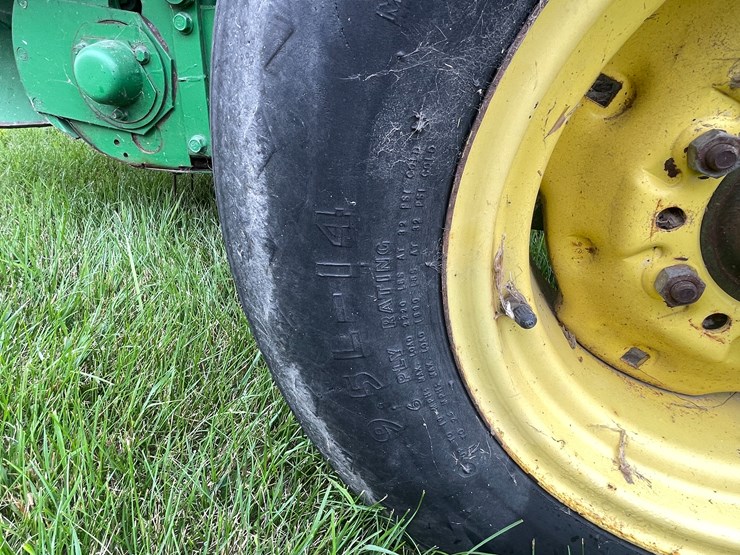 john-deere-446-image-12