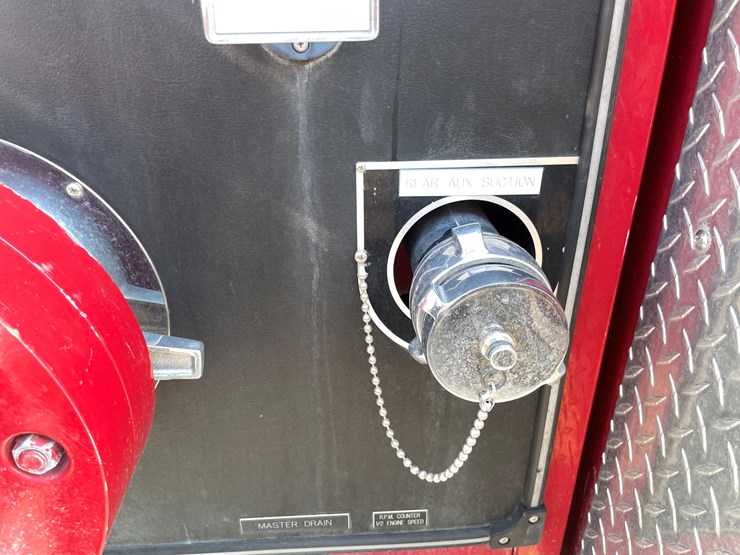#1017-•-1985-retired-firetruck-(has-wi-title)-image-77