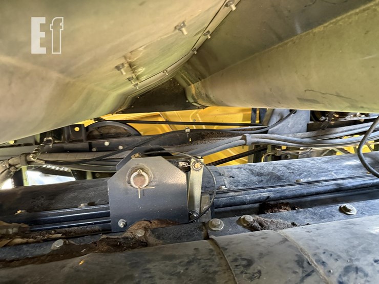 new-holland-cr960-image-24