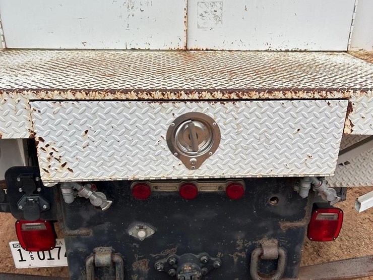 2011-kenworth-t400-image-6