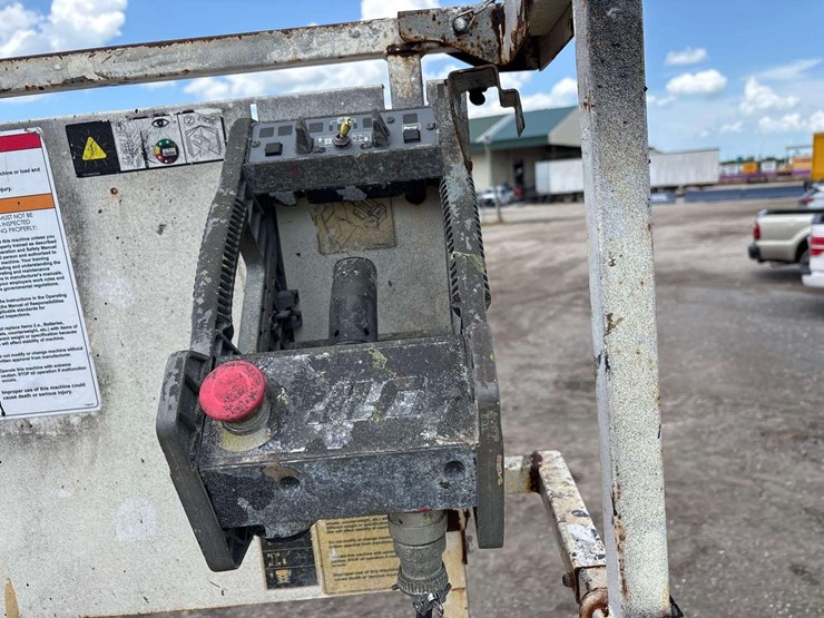 jlg-2646es-image-12