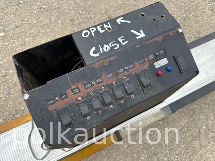 international-4900-image-3
