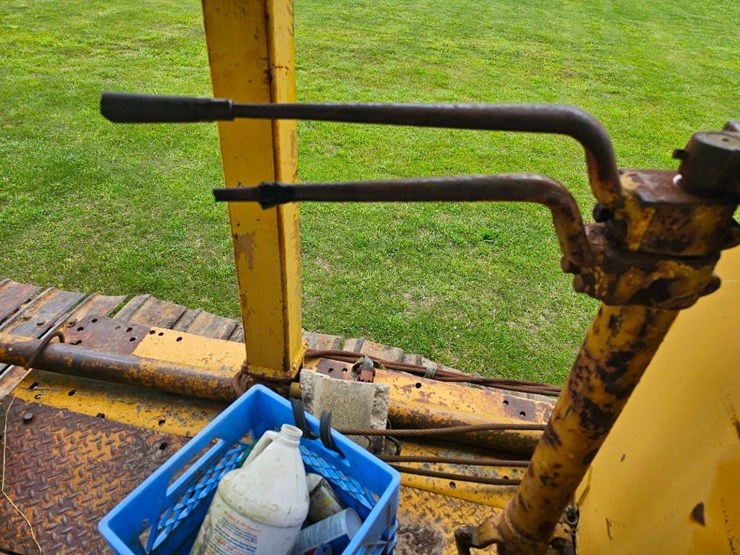 caterpillar-d7-image-32