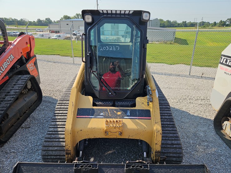 2004-caterpillar-277-image-4