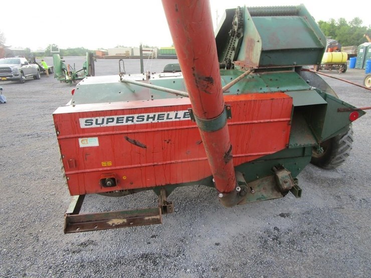 john-deere-324-image-8