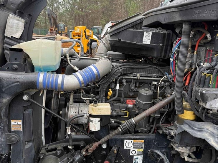 2022-kenworth-t680-image-7
