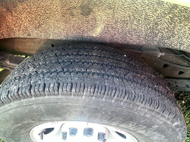 #1033-•-2023-chevy-express-van-(has-wi-salvage-title)-image-34