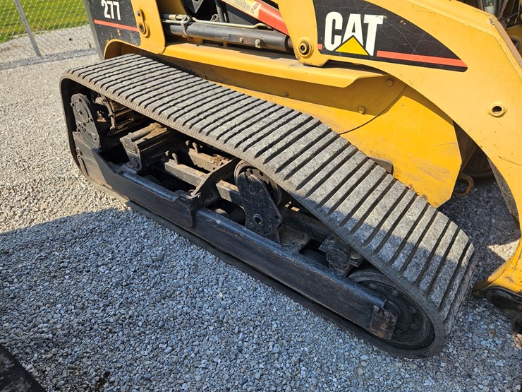 2004-caterpillar-277-image-15