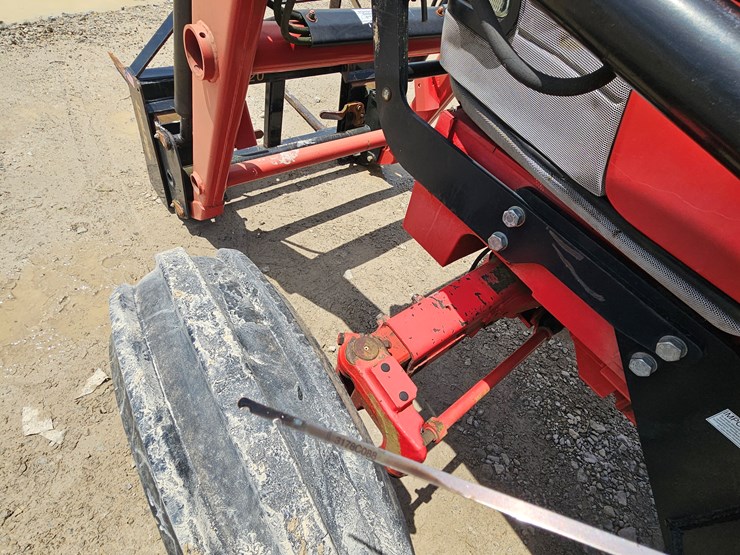 2004-mccormick-cx105-image-29