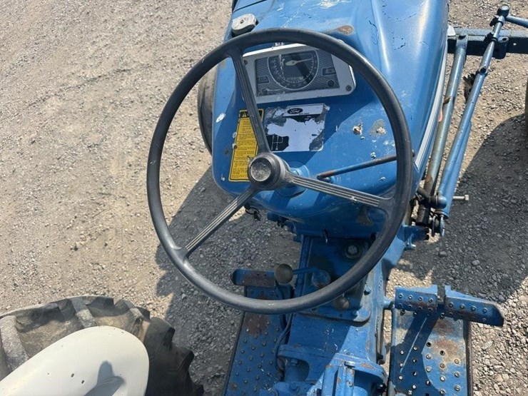 ford-4000-image-16