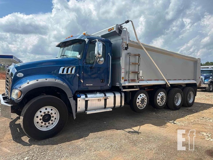 2021-mack-granite-64fr-image-1